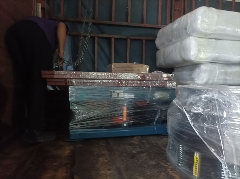 振動(dòng)平臺(tái)、振動(dòng)篩等發(fā)貨