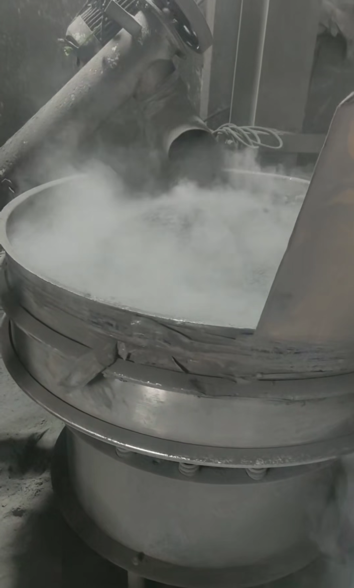 用了10年的振動(dòng)篩客戶(hù)，還可以再戰(zhàn)10年！ 給客戶(hù)創(chuàng)造更多價(jià)值，擴(kuò)產(chǎn)了要再?gòu)?fù)購(gòu)一臺(tái)！