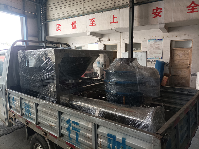 螺旋料倉(cāng)、旋振篩發(fā)貨