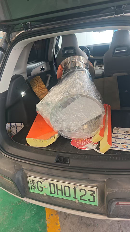 400型旋振篩專(zhuān)車(chē)發(fā)貨